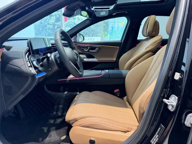 Mercedes-Benz E-Class — Фото автомобиля 12
