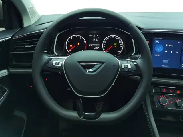 Jetta VS5 — Фото автомобиля 15