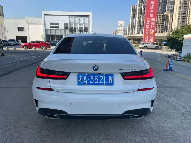 BMW 3 Series — Фото автомобиля 9