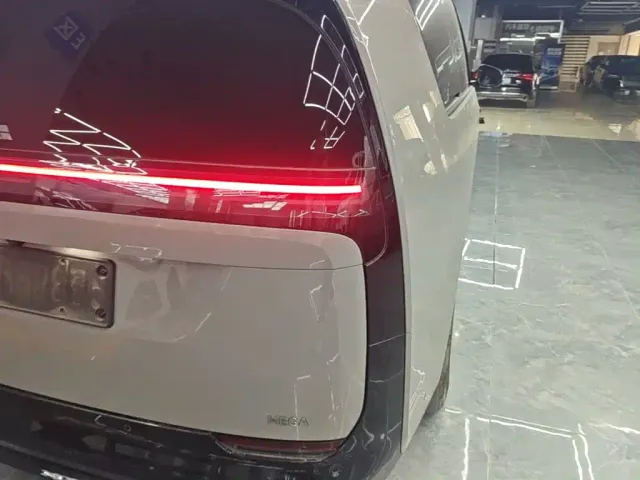 Li Auto MEGA — Фото автомобиля 7