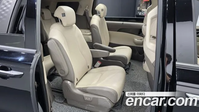 Kia Carnival 4th Gen — Фото автомобиля 18