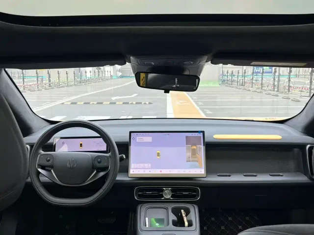 Leapmotor Lafa 5 — Фото автомобиля 17