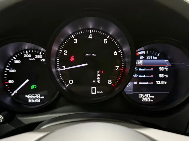 Porsche Macan — Фото автомобиля 15