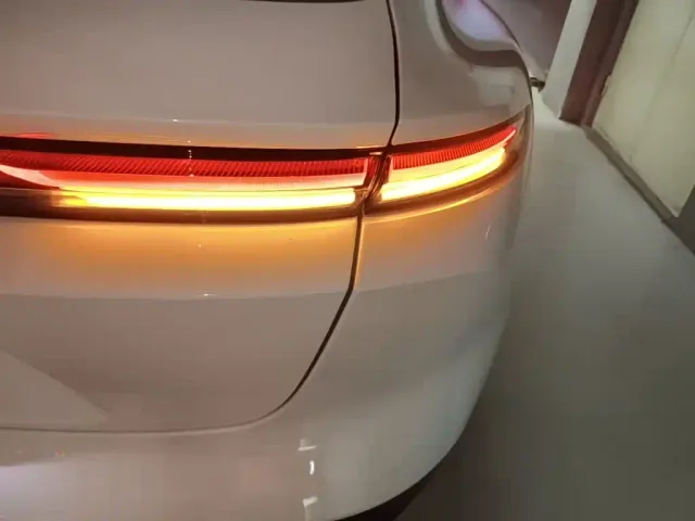 Nio ET5 Touring — Фото автомобиля 7