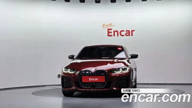 BMW i4 — Фото автомобиля 3