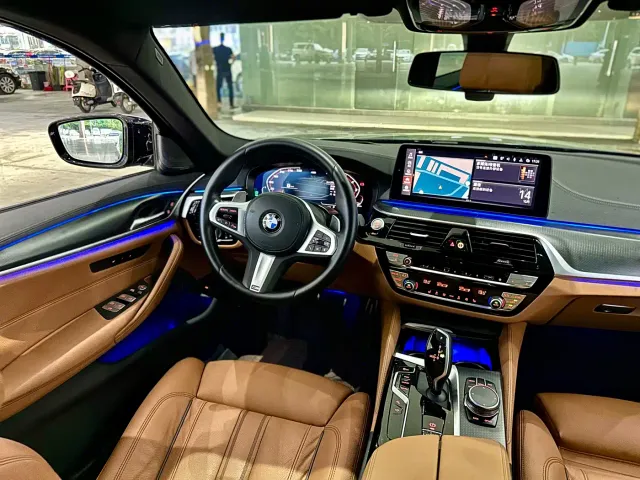 BMW 5 Series — Фото автомобиля 8