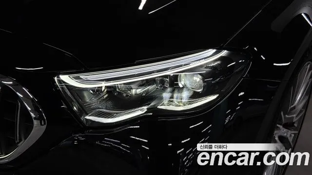 Mercedes-Benz E-Class — Фото автомобиля 18