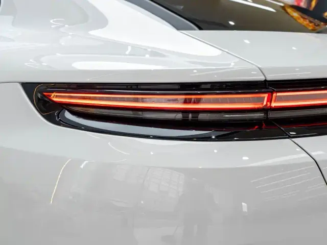 Porsche Panamera — Фото автомобиля 9