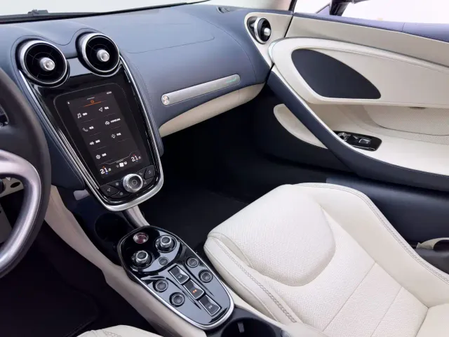 McLaren GT — Фото автомобиля 25
