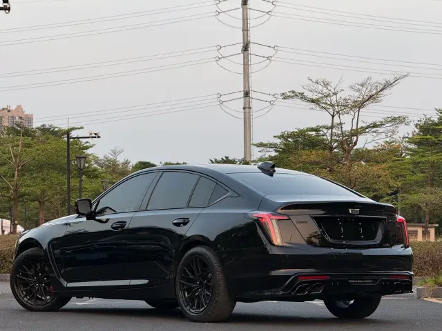 Cadillac CT5 — Фото автомобиля 5