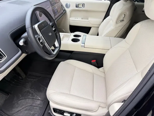 Li Auto L7 — Фото автомобиля 4