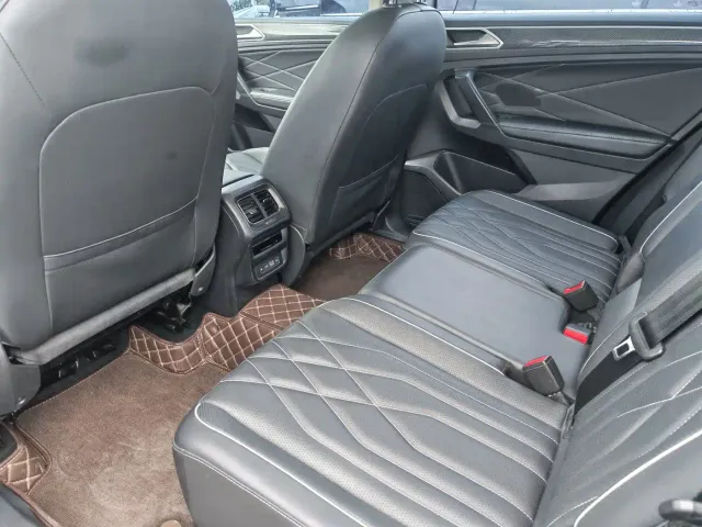 Volkswagen Tiguan L — Фото автомобиля 9