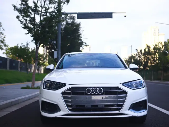 Audi A4L — Фото автомобиля 2