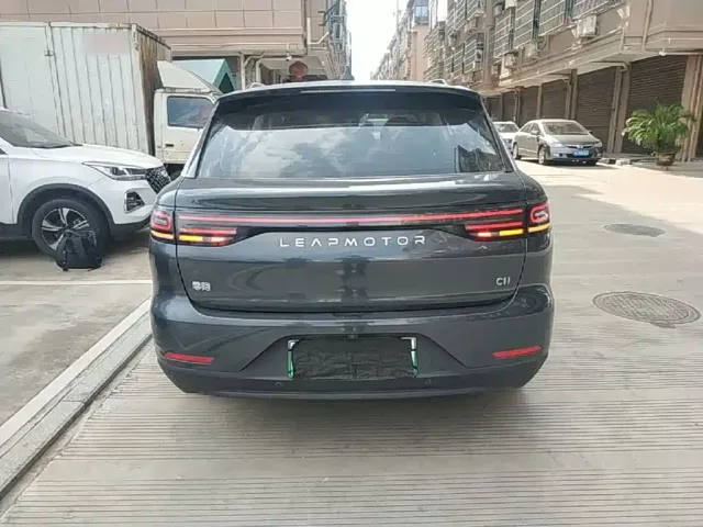 Leapmotor C11 — Фото автомобиля 5