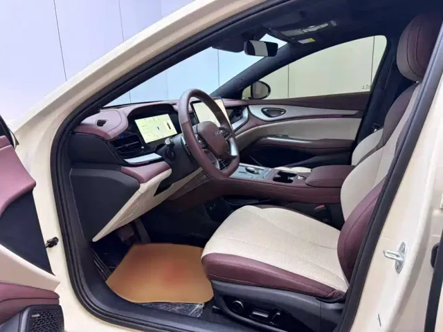 BYD Seal 07 DM-i — Фото автомобиля 8