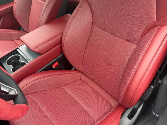 Tesla Model 3 — Фото автомобиля 17