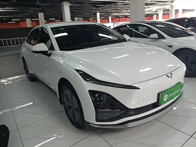 Wuling Starlight — Фото автомобиля 3