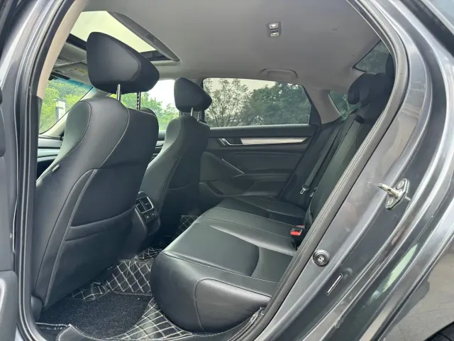 Honda Accord — Фото автомобиля 5