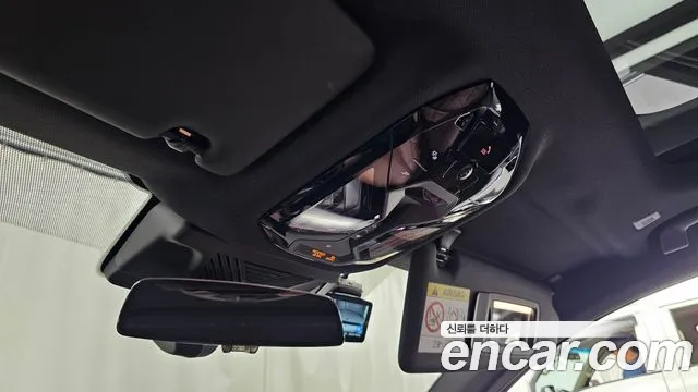 BMW i5 G60 — Фото автомобиля 24
