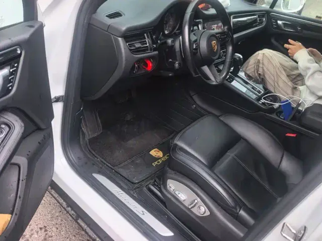 Porsche Macan — Фото автомобиля 9