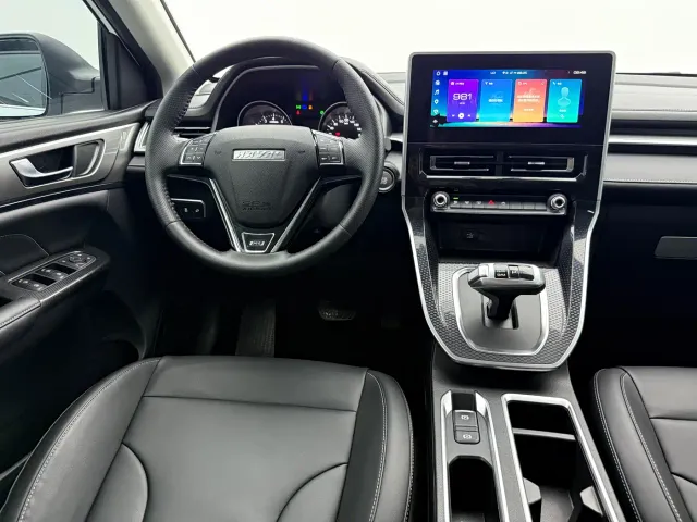 Haval M6 — Фото автомобиля 10