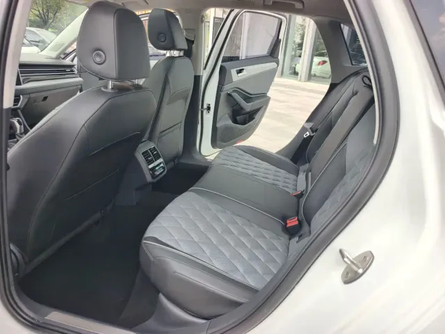 Volkswagen Sagitar — Фото автомобиля 11