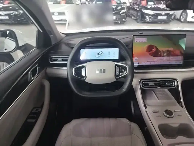 Geely Galaxy Stellar 6 — Фото автомобиля 10