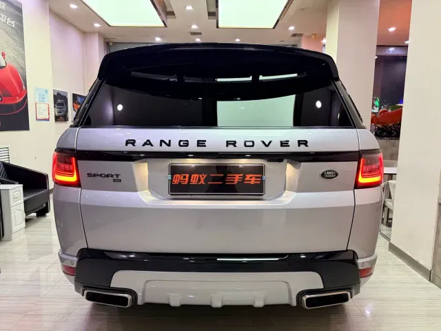 Land Rover Range Rover Sport — Фото автомобиля 6