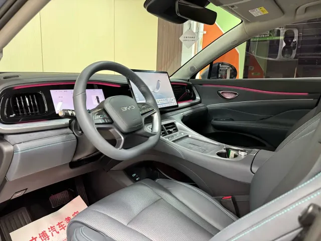 BYD Hai Shi 07 DM-i — Фото автомобиля 7