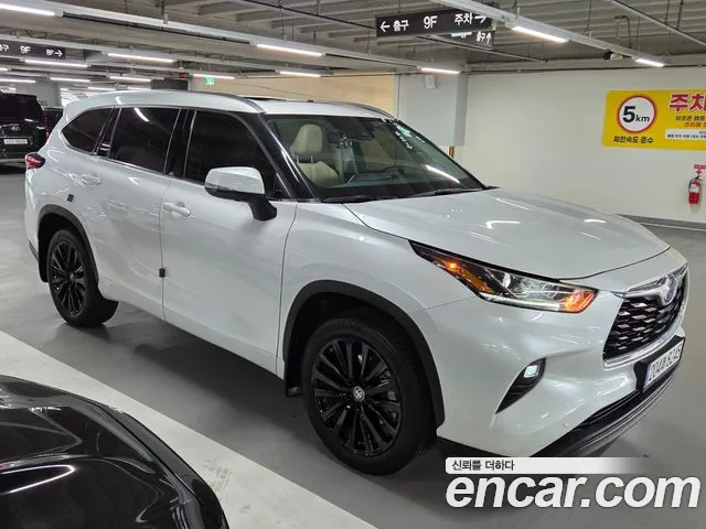 Toyota Highlander — Фото автомобиля 7