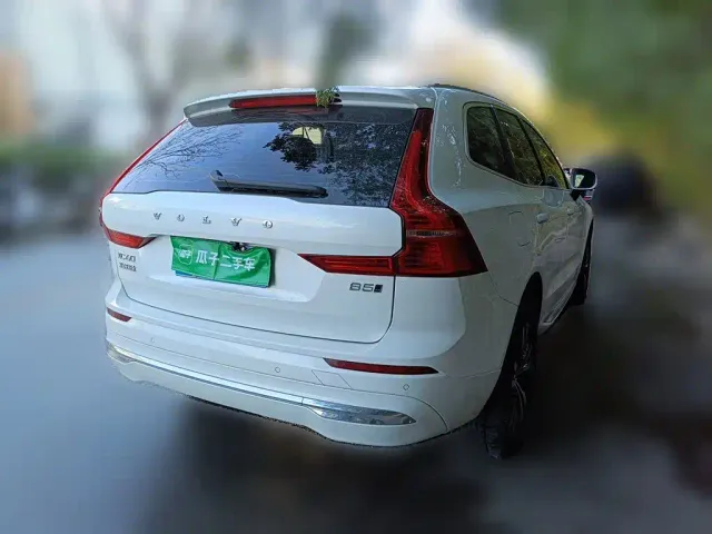 Volvo XC60 — Фото автомобиля 6