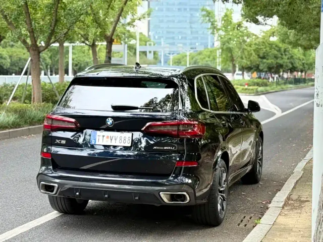 BMW X5 — Фото автомобиля 15