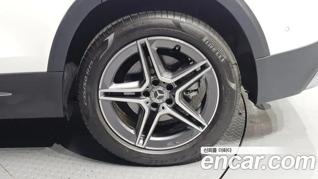Mercedes-Benz GLB-Class — Фото автомобиля 21
