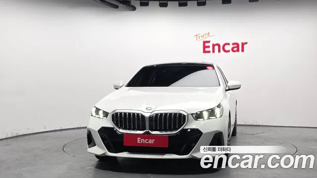 BMW 5-Series — Фото автомобиля 3