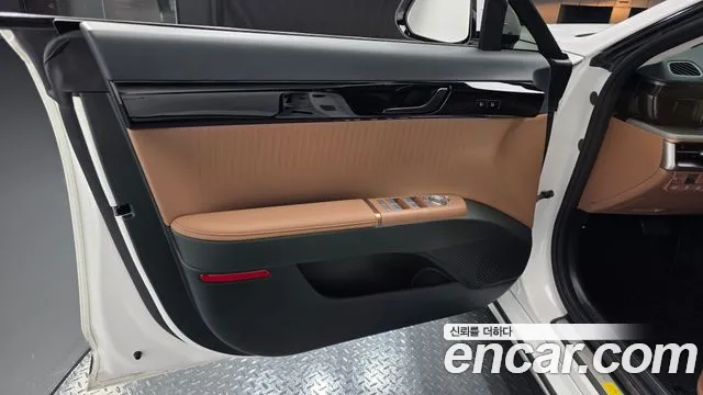 Hyundai Grandeur GN7 — Фото автомобиля 13
