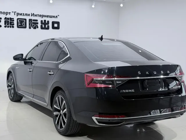 Skoda Superb — Фото автомобиля 6