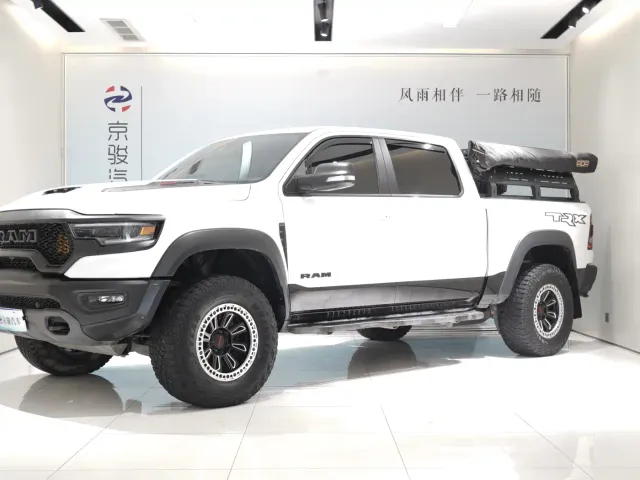 Фотография автомобиля — RAM Trucks