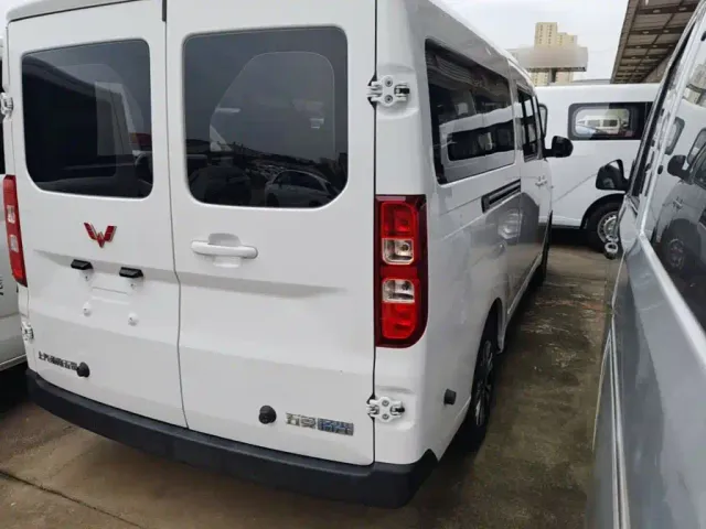 Wuling Yangguang — Фото автомобиля 6