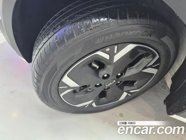 Kia Niro — Фото автомобиля 19