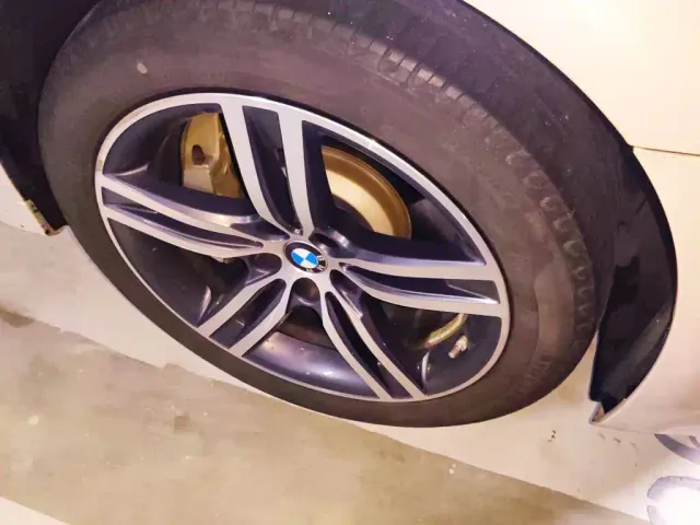 BMW 5 Series — Фото автомобиля 8
