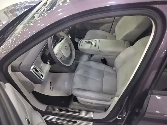 Leapmotor B10 — Фото автомобиля 15