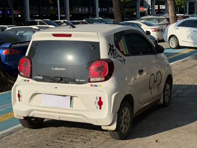 Roewe Clever — Фото автомобиля 5