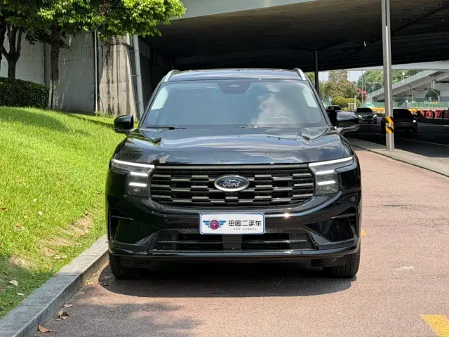 Ford Edge — Фото автомобиля 2