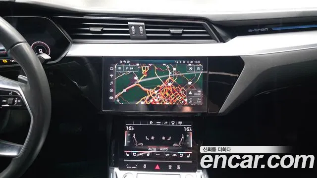 Audi e-tron — Фото автомобиля 14