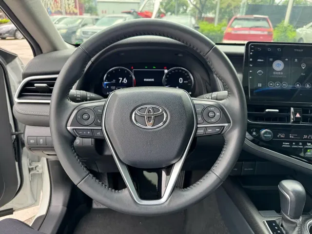 Toyota Camry — Фото автомобиля 19