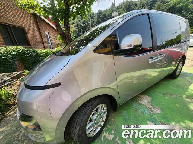 Hyundai Staria Staria Карго 5 мест — Фото автомобиля 2