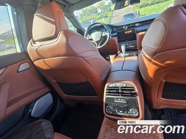 Maserati Quattroporte — Фото автомобиля 11
