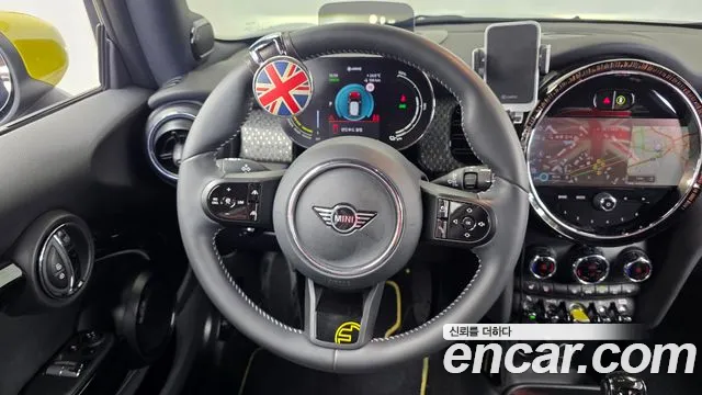 MINI Cooper Cooper Electric — Фото автомобиля 13