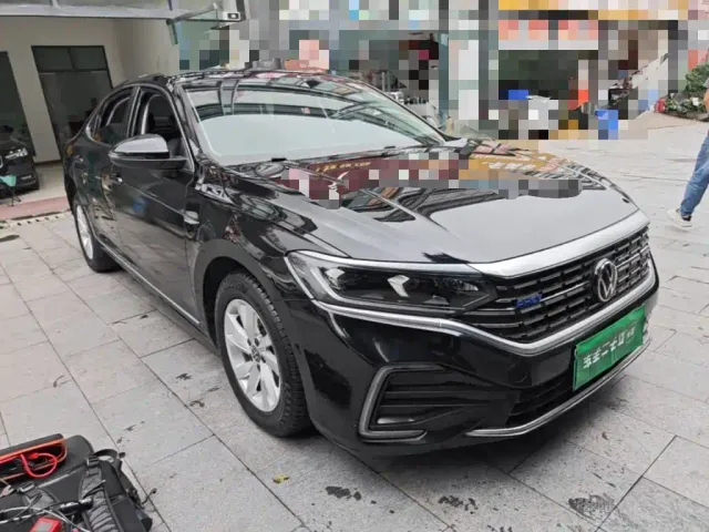Volkswagen Passat — Фото автомобиля 3