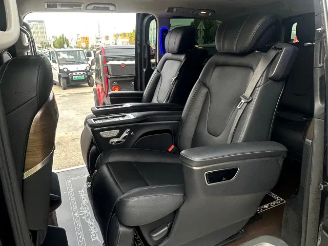 Mercedes-Benz V-Class — Фото автомобиля 6
